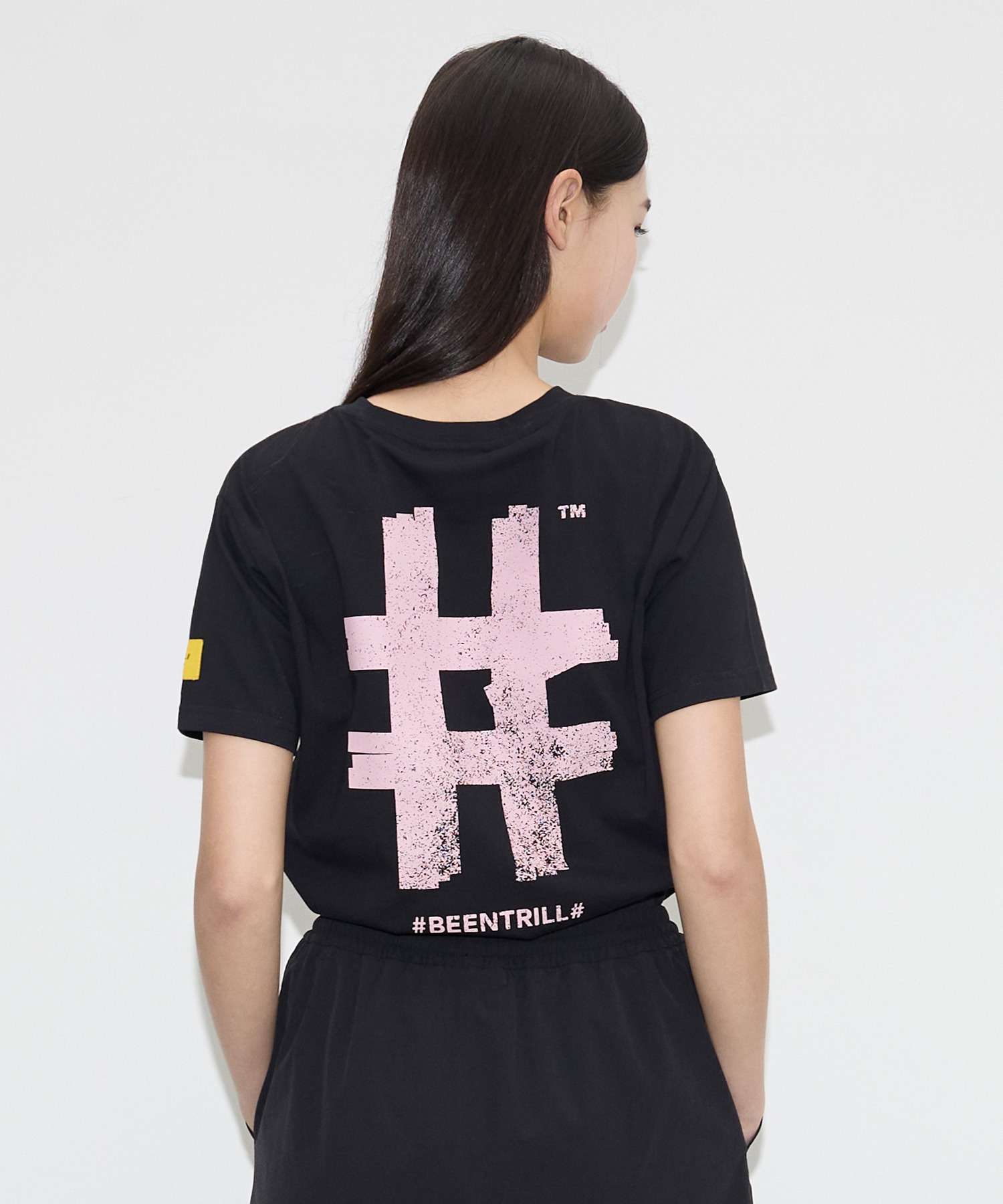 여성 스탬프 해시태그 컴포트핏 반팔 티셔츠(블랙)