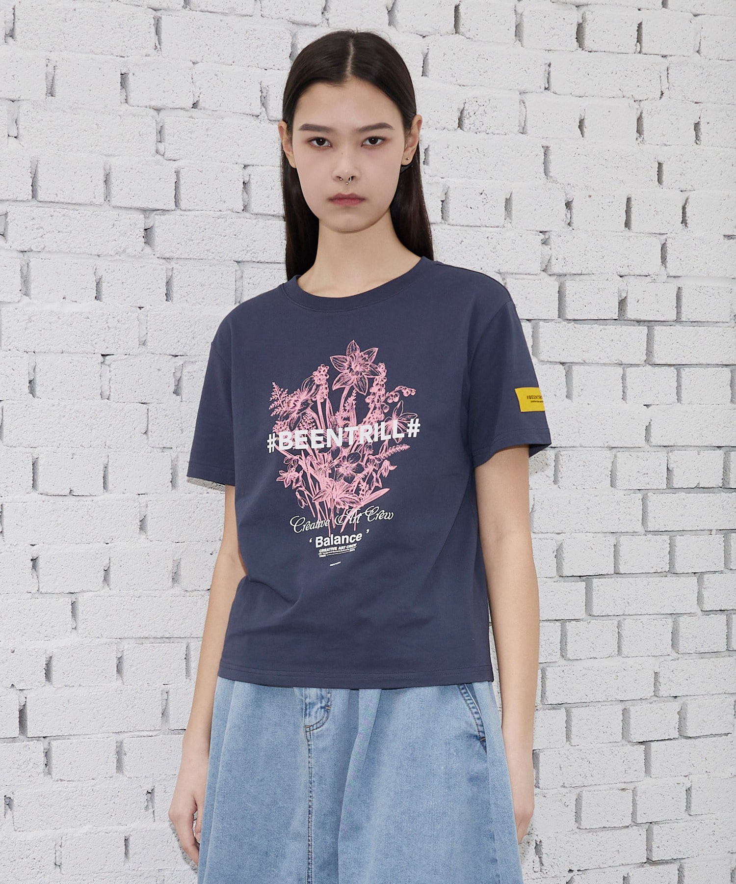 여성 어반 가드닝 컴포트핏 반팔 티셔츠(다크 바이올렛)